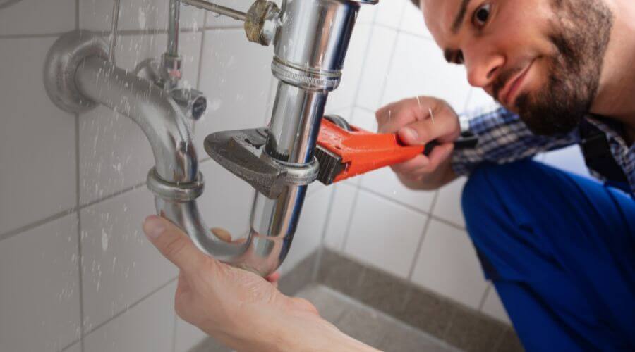 Expert burst pipe repair services in Mountain View, MO